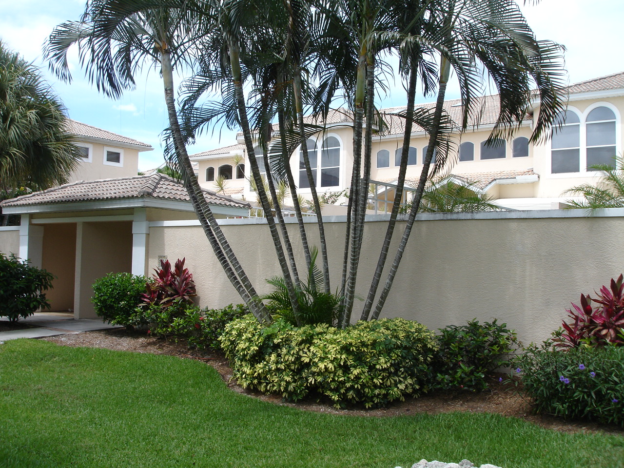 BROADVIEW VILLAS at OLDE NAPLES SOUTHEAST Real Estate NAPLES Florida Fla Fl